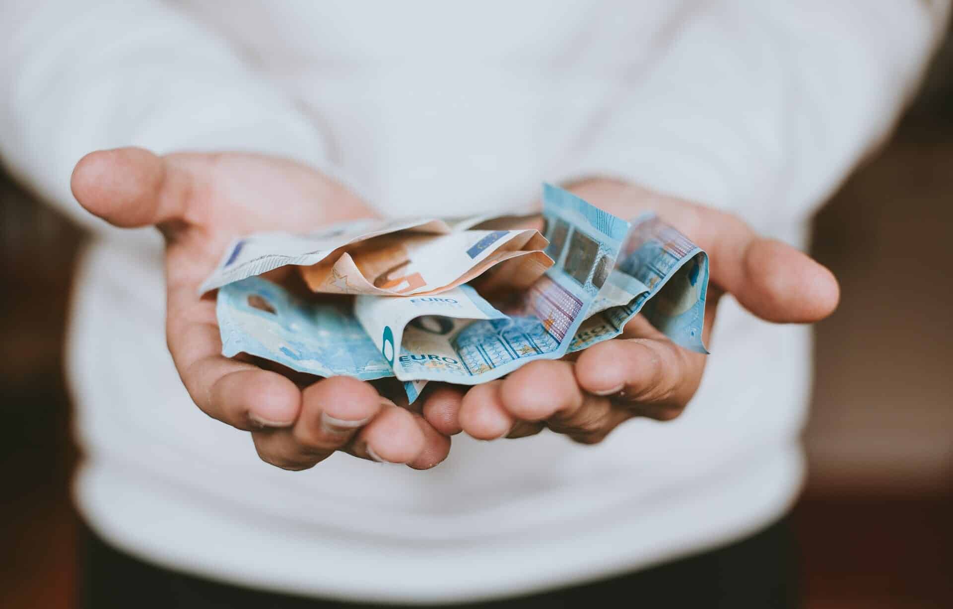 aides financières étudiants écoles de commerce fonds de solidarité fondation bourses exceptionnelles