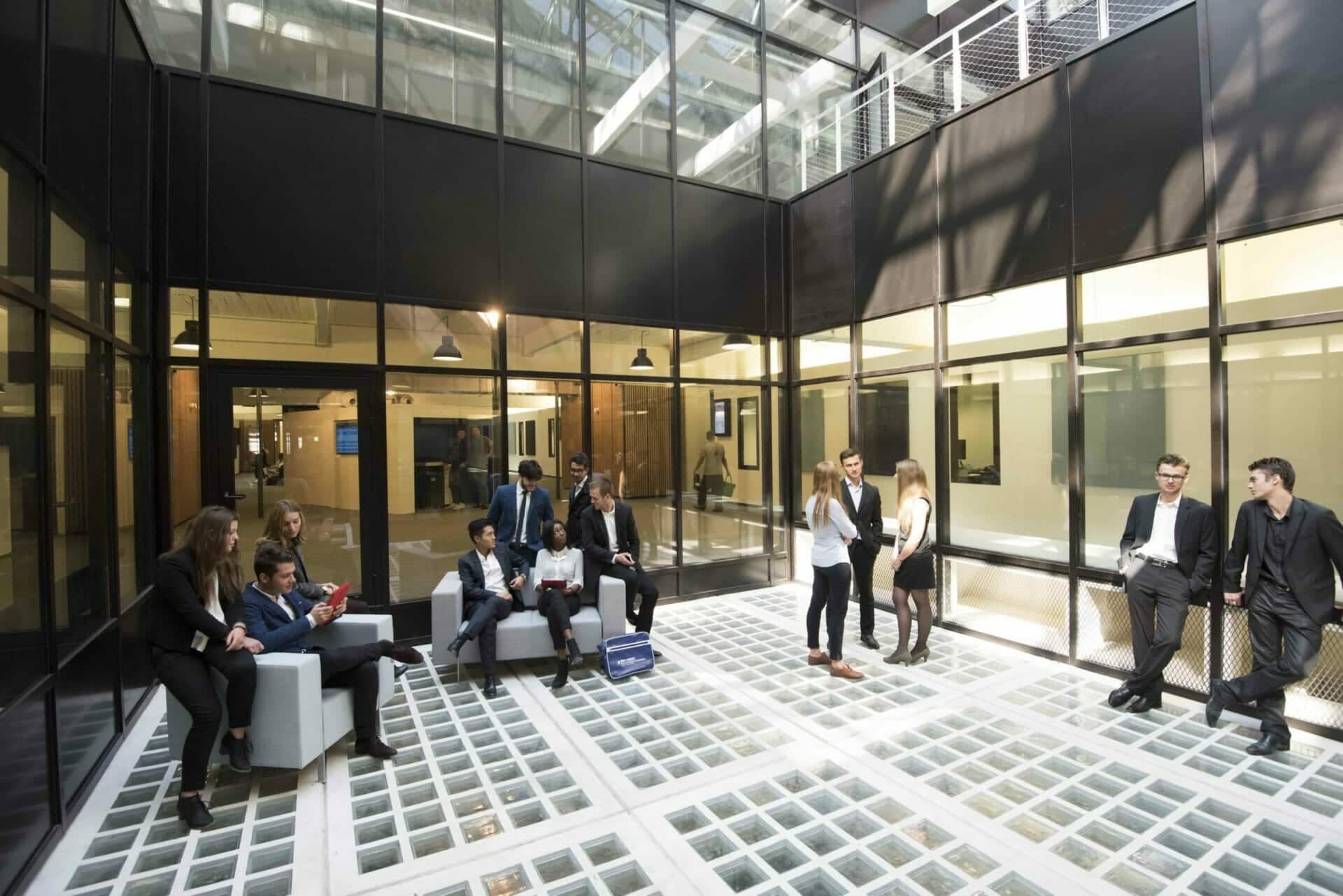 INSEEC bourses ouverture sociale