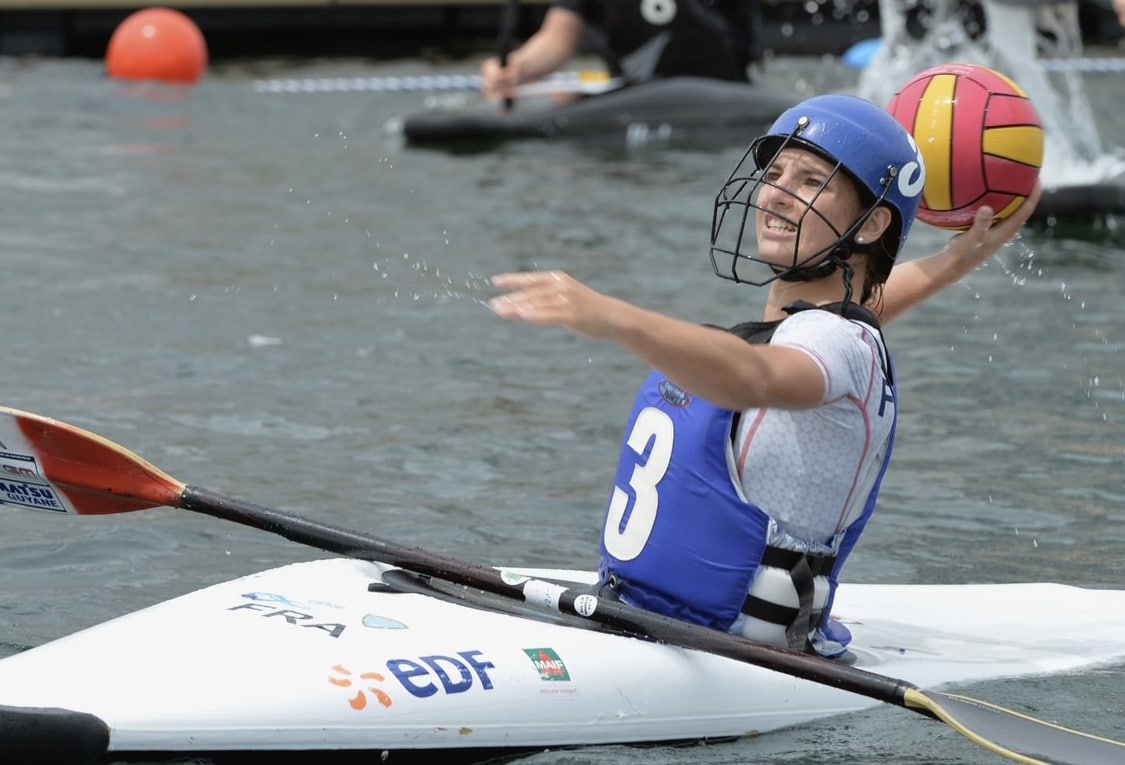Angèle championne kayak polo